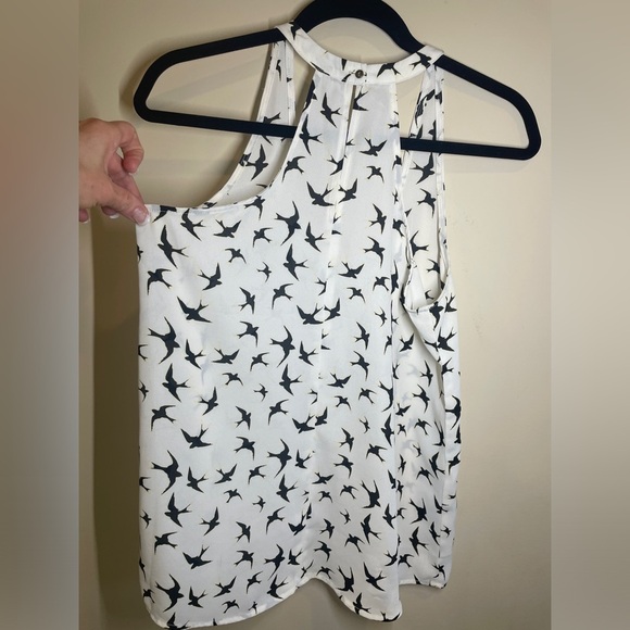 Sleveless Blouse Bird design - Picture 3 of 3